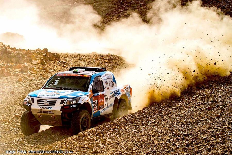 Hennie keeps climbing Dakar leaderboard despite treacherous conditions 